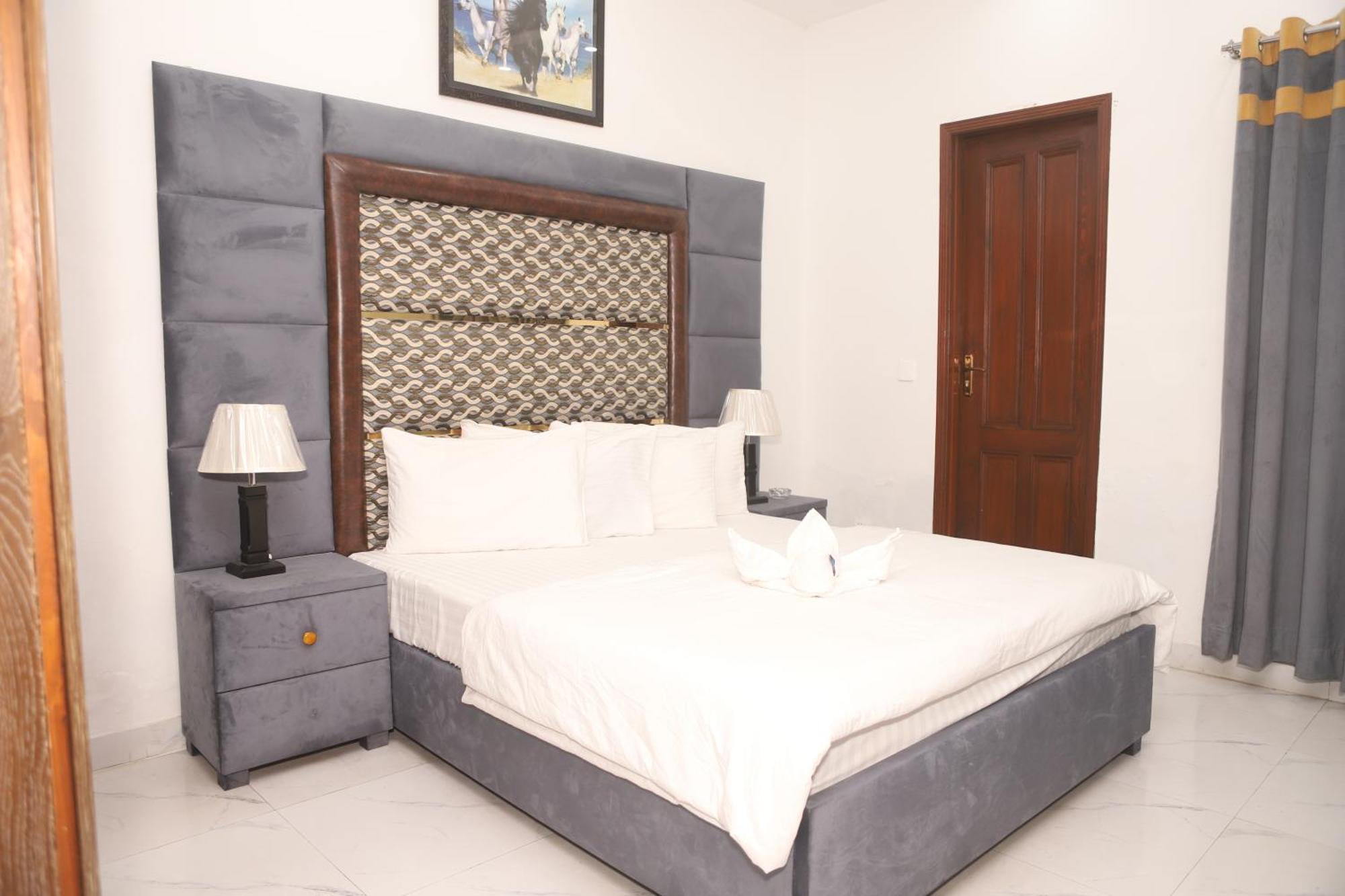 Hotel Royal Comfort Lahore Exterior foto