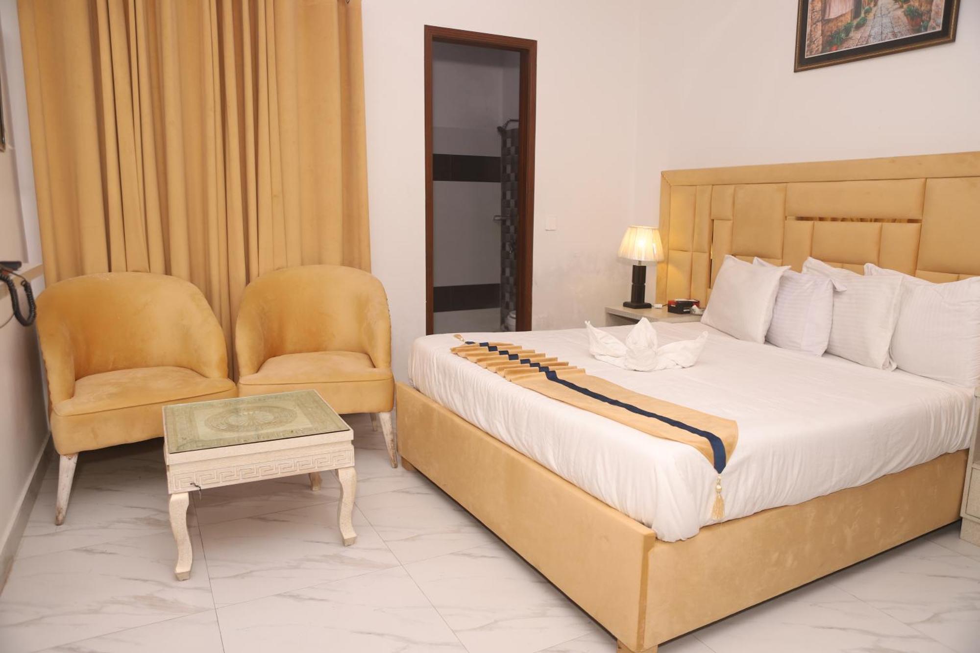 Hotel Royal Comfort Lahore Exterior foto