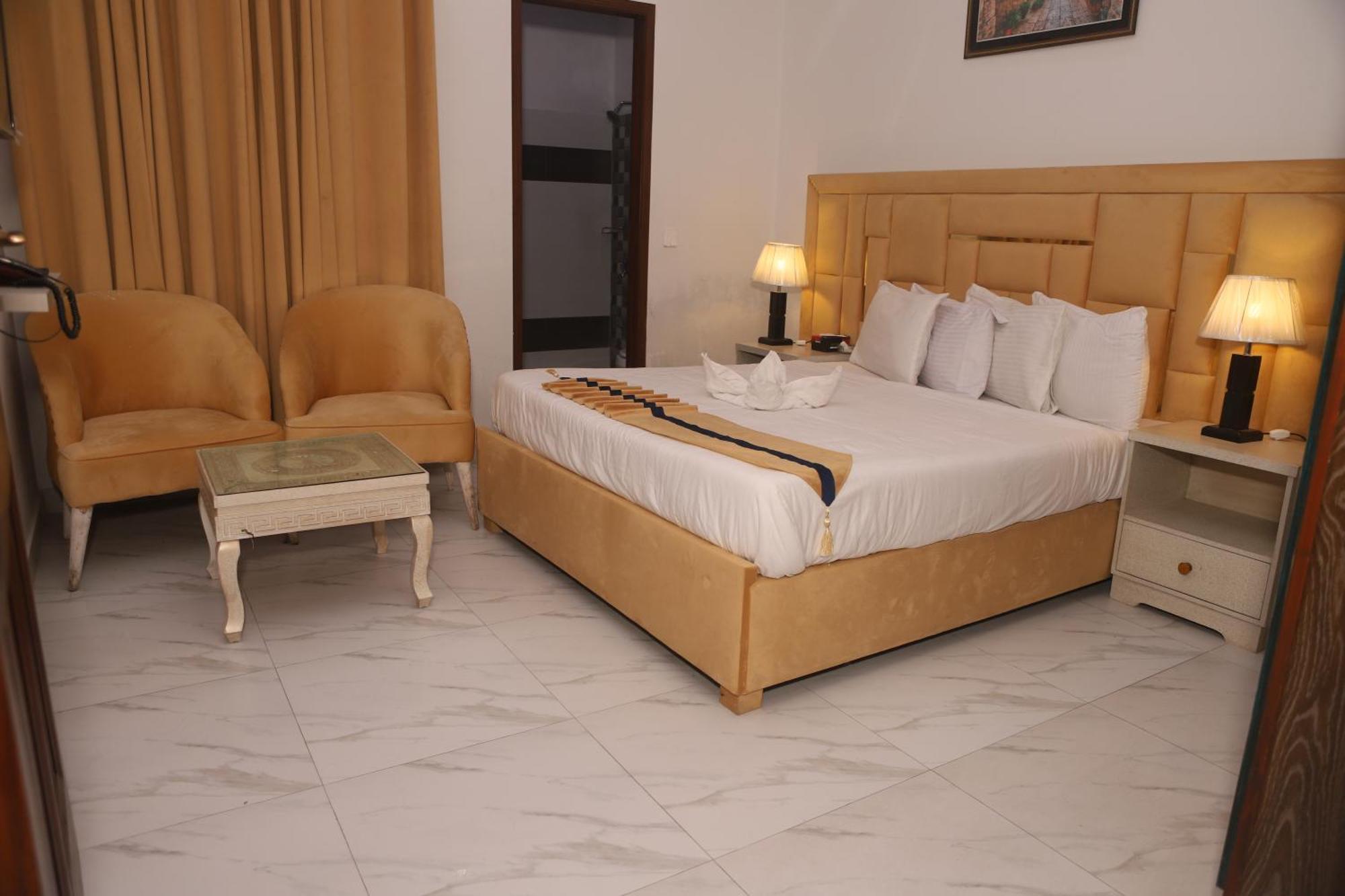 Hotel Royal Comfort Lahore Exterior foto